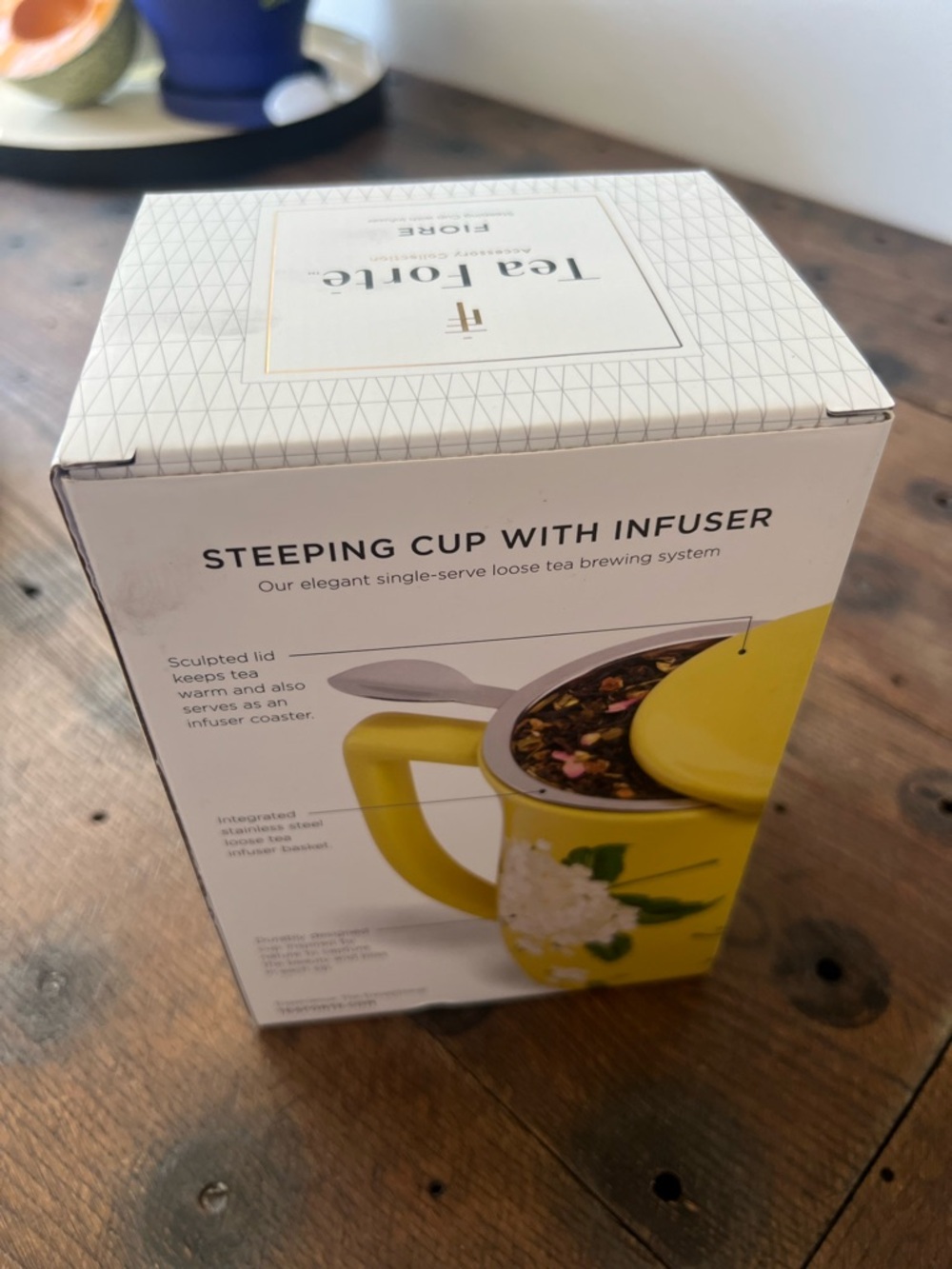 Tea Forte Draper James Hydrangea Yellow Steeping Cup with Infuser - Picture 3 of 6